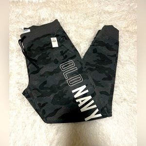 *NWT* Camo Sweatpants With logo